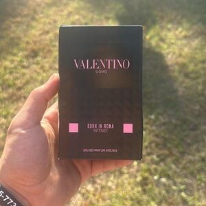 Valentino Uomo Born in Roma Intense - Black and Pink